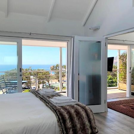 Bright Camps Bay Loft With Stunning Views And Shared Pool Apartman Fokváros Kültér fotó